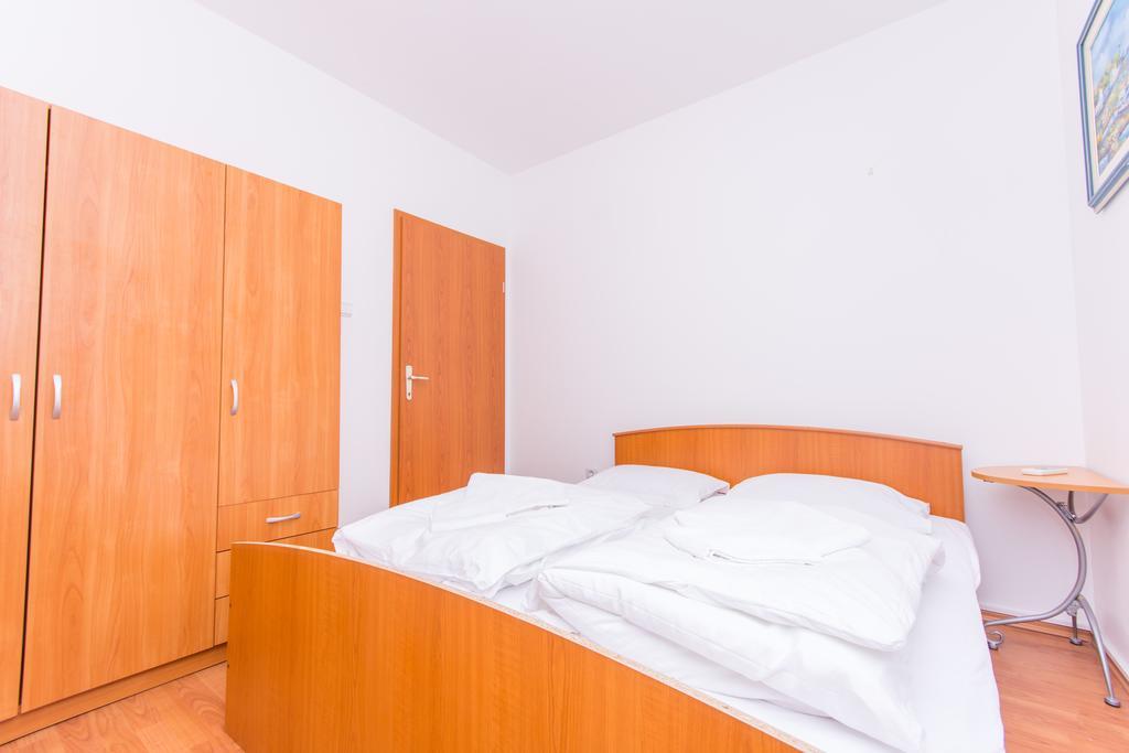 Apartment Horizont Трогир Екстериор снимка