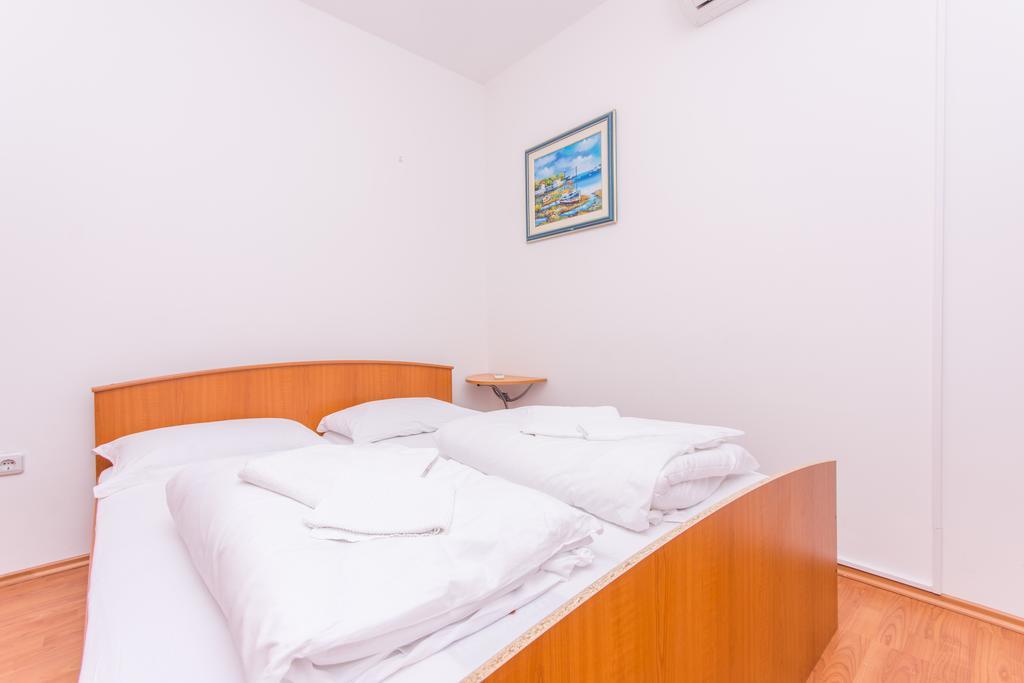 Apartment Horizont Трогир Екстериор снимка
