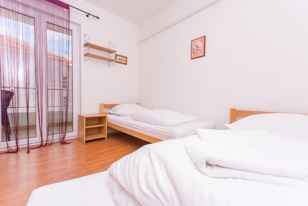 Apartment Horizont Трогир Екстериор снимка