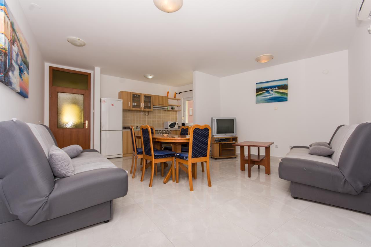 Apartment Horizont Трогир Екстериор снимка