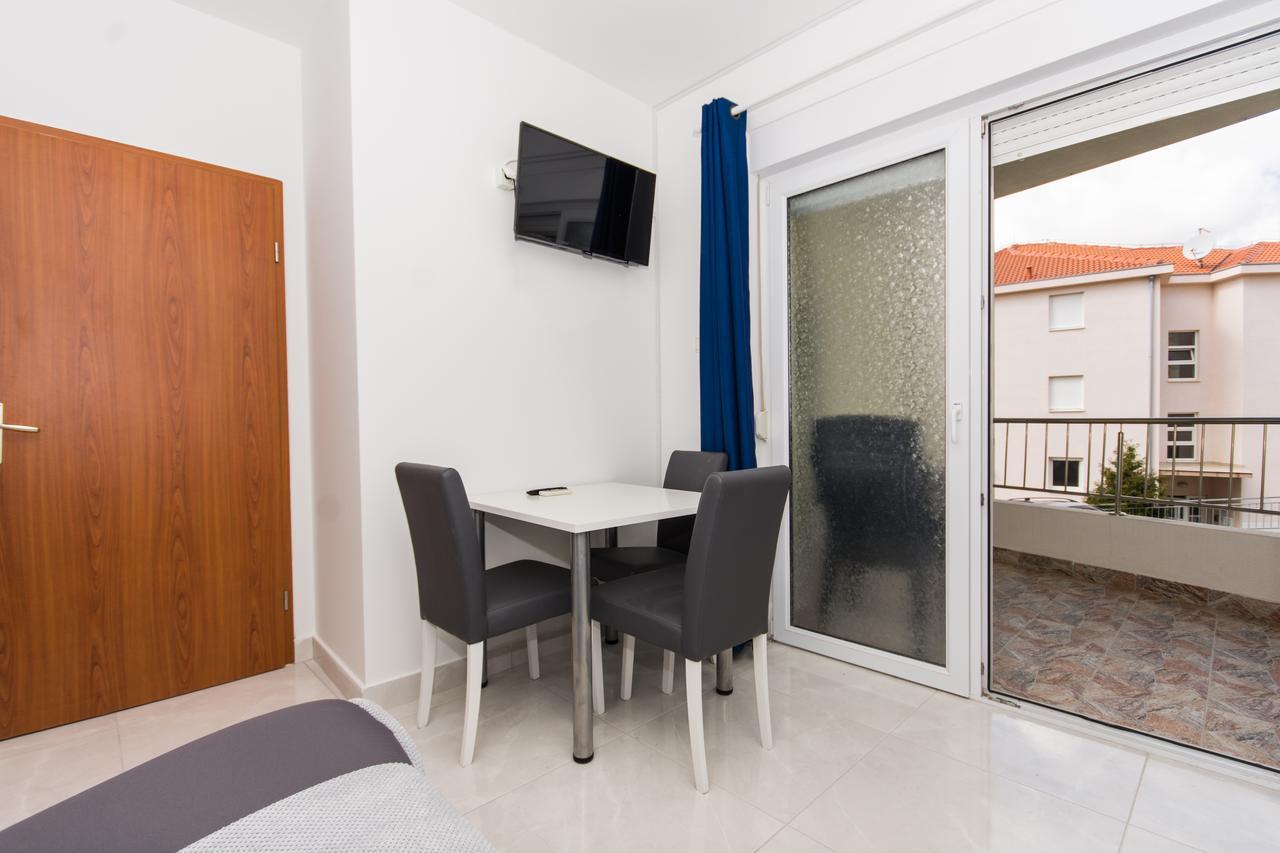 Apartment Horizont Трогир Екстериор снимка